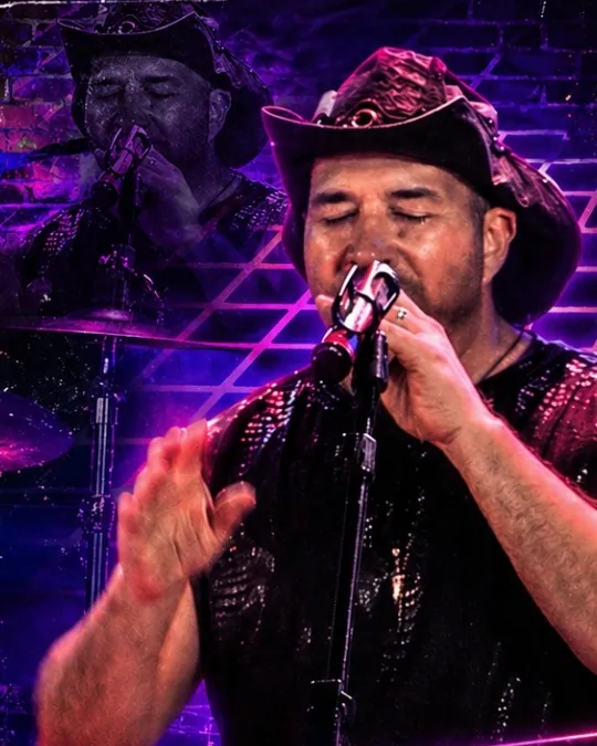 Tom Moraes, vocal da Road80